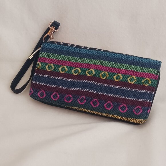 New Excellent Condition Multi Color Fabric Zip Around Wristlet Wallet - Picture 1 of 7